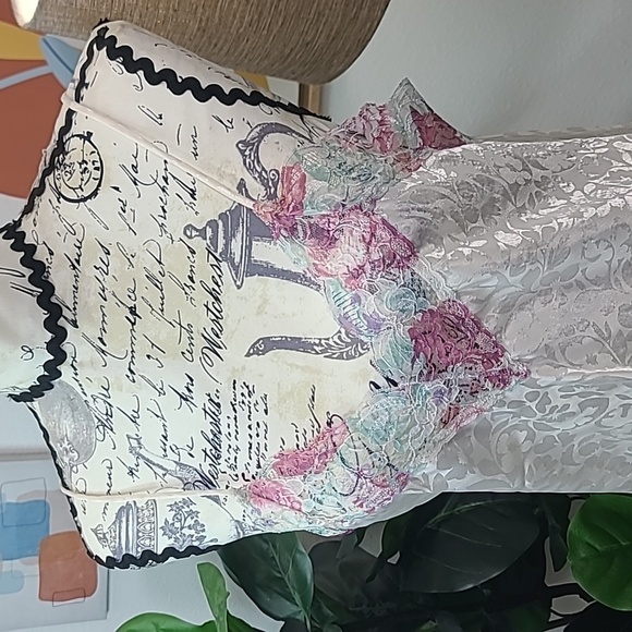 Wendy Ann 2 Piece Set Elegant Cream Floral Women's Robe With Nightgown - Picture 12 of 15